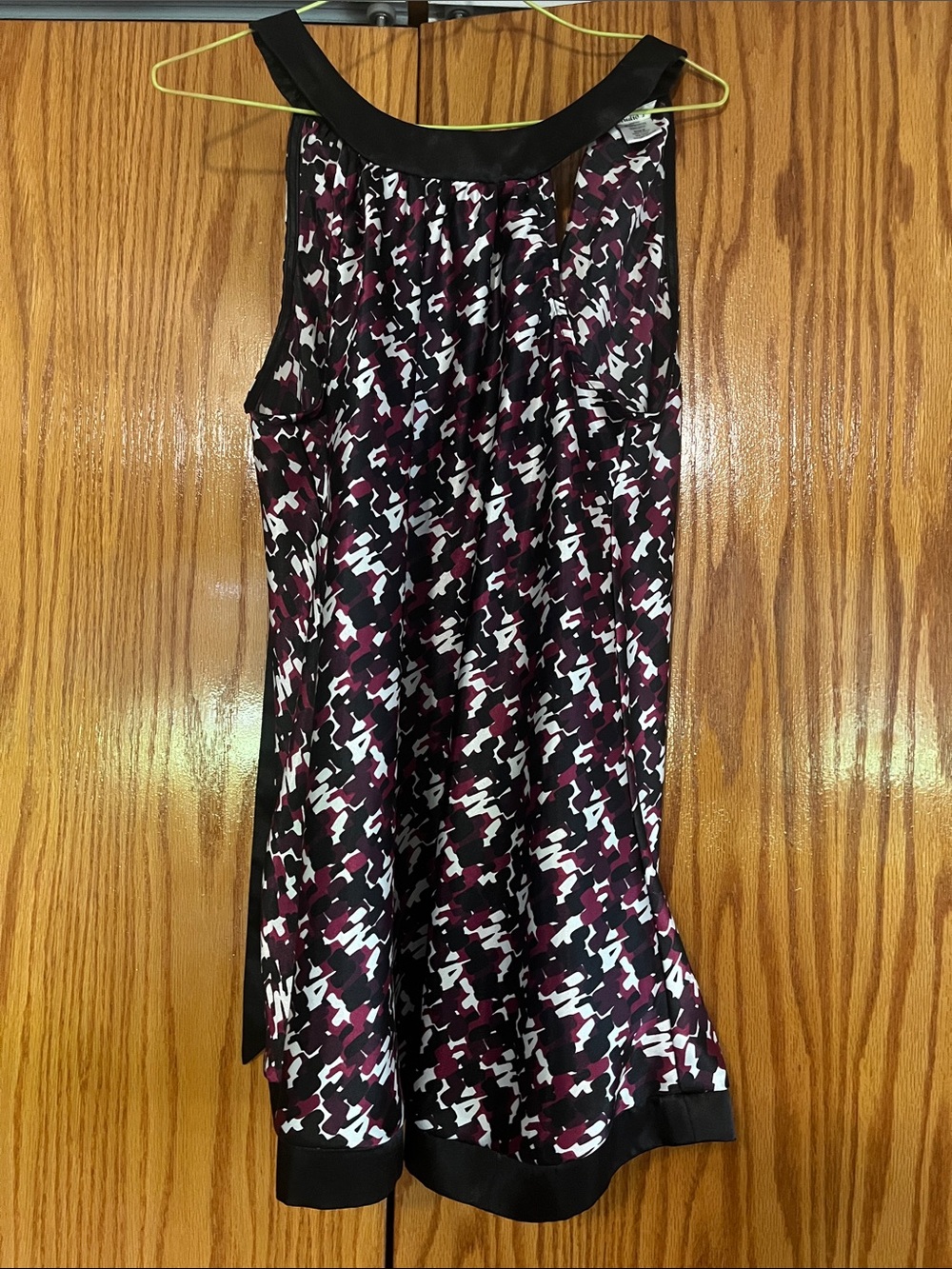 Studio Y Black, Burgundy & White Abstract A-Line Top